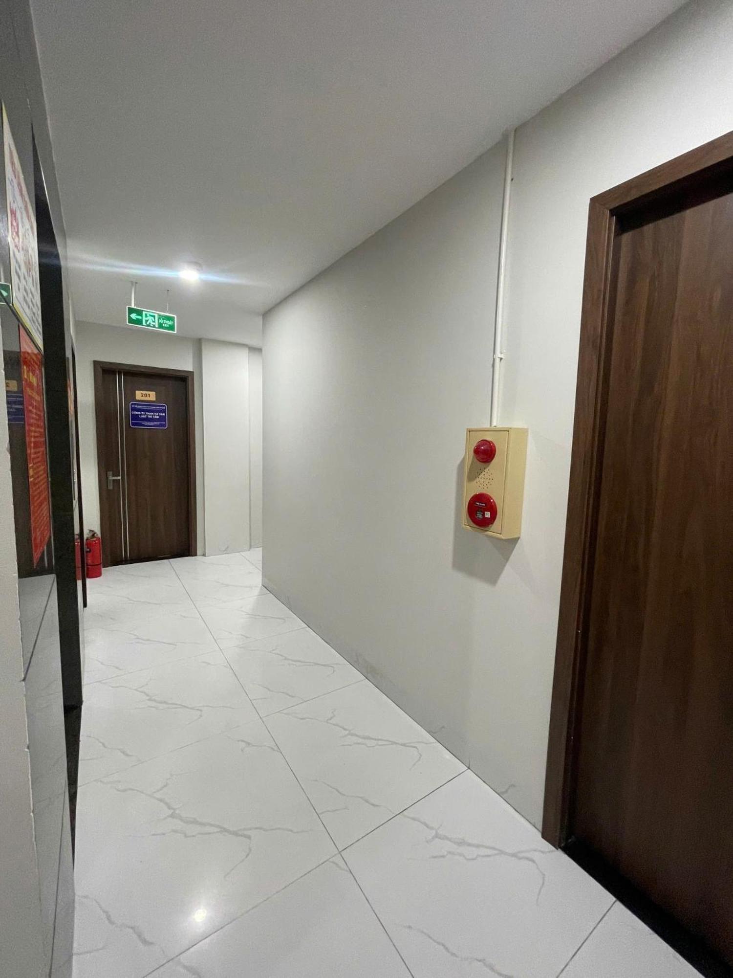 Era Apartment Xuan Thuy ハノイ市 エクステリア 写真